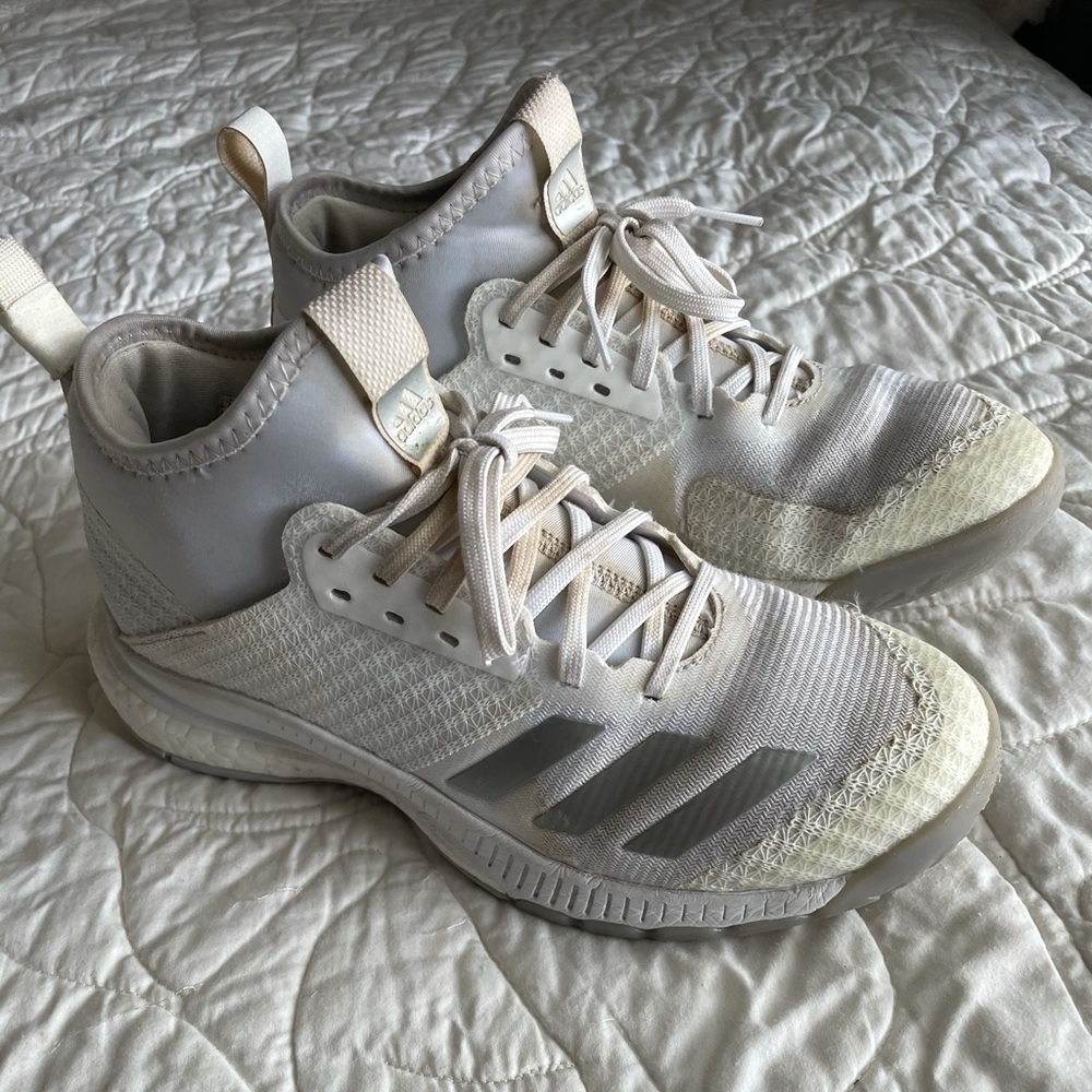 Women’s Volleyball Shoes